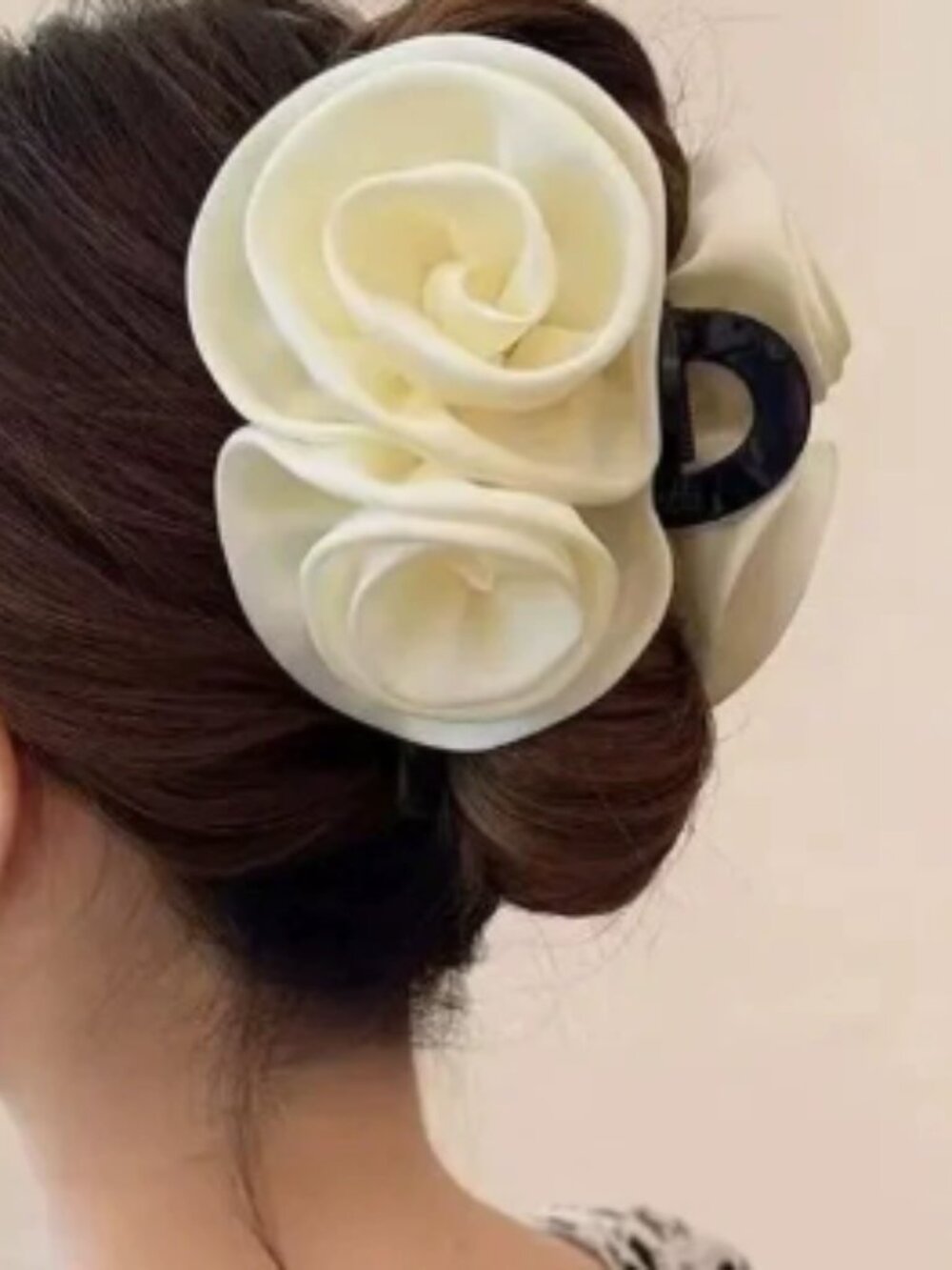 Woman's hairpin